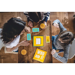 AS Games Επιτραπέζιο Παιχνίδι Gift Games Who Am I? Για Ηλικίες 15+ Χρονών Και 3-6 Παίκτες