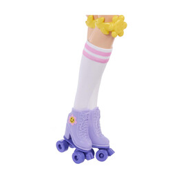Mattel Barbie Dream Besties Roller Skate: Renee (Jfx99)