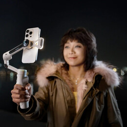 Insta360 Flow 2 Pro Spotlight - Pro level LEDs, Easy Installation