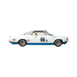 Mattel hot Wheels Premium: Boulevard - 66 Chevrolet Corvair Yenko Stinger (Hrt69)