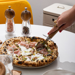 Estia Ροδα Κοπης Πιτσας Allure Ανοξειδωτη με Ξυλινη Λαβη