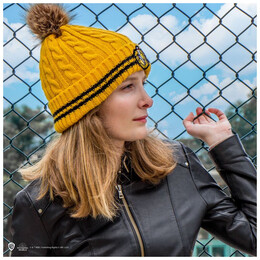 Σκούφος Unisex Με Pompom Harry Potter Hufflepuff 60137