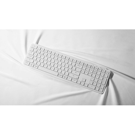 Keychron B6 Pro (B6P-K8) Ultraslim Wireless BT Keyboard ZMK Online customizen-Ivory White 100% US Keychron B6 Pro (B6P-K8) Ultraslim Wireless BT Keyboard ZMK Online customizen-Ivory White 100% US