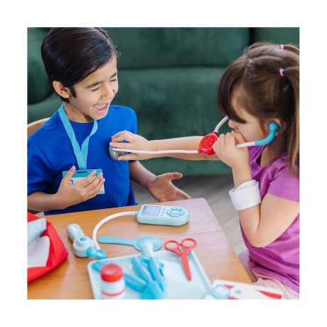 Melissa & Doug Pretend Play: non-Wood  - Getwell Doctors kit (6074884)