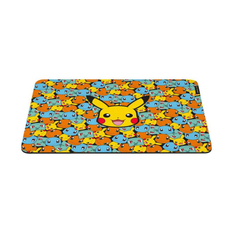 Razer Gigantus v2 Medium Pokemon Kanto Starters Edition Gaming Mousepad