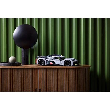 Lego® Technic: Peugeot 9x8 24h le Mans Hybrid Hypercar (42156)